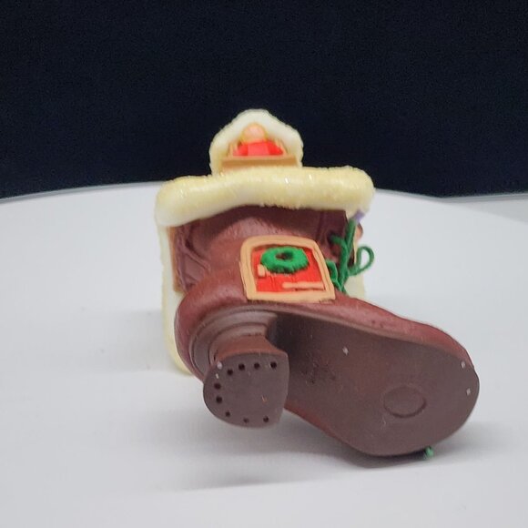 Hallmark Keepsake Ornament Children in Shoe Once Upon A Time 1985 - Picture 6 of 9